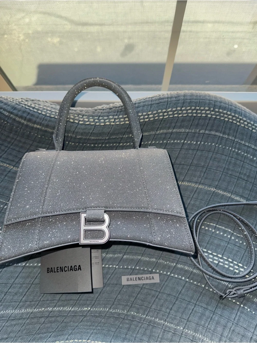 BALENCIAGA
Silver Glitter Fabric Hourglass Small Top Handle Bag - Picture 5 of 9